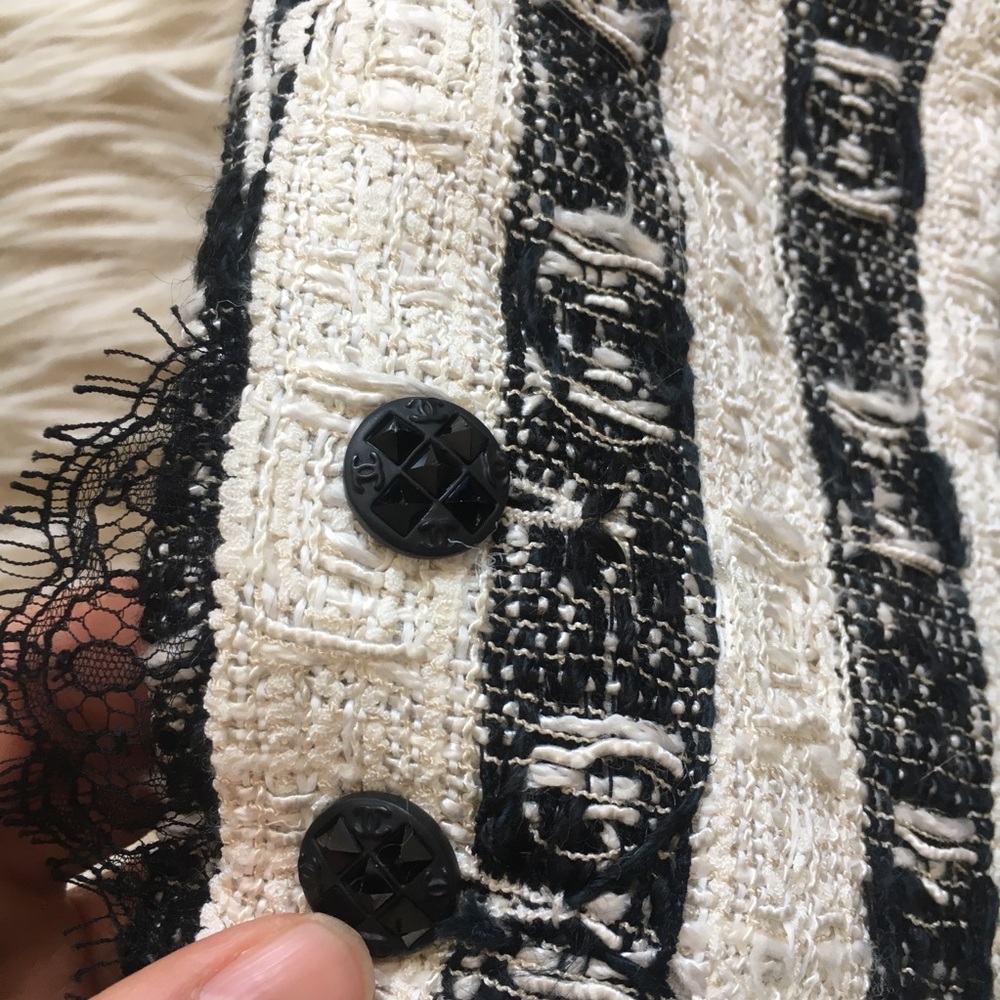 Chanel 04A black white lace lining jacket 40 - Picture 11 of 12